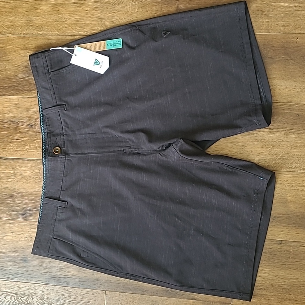 NWT VISSLA Black Flat Front Shorts Lightweight Tailored Design, Mens 38